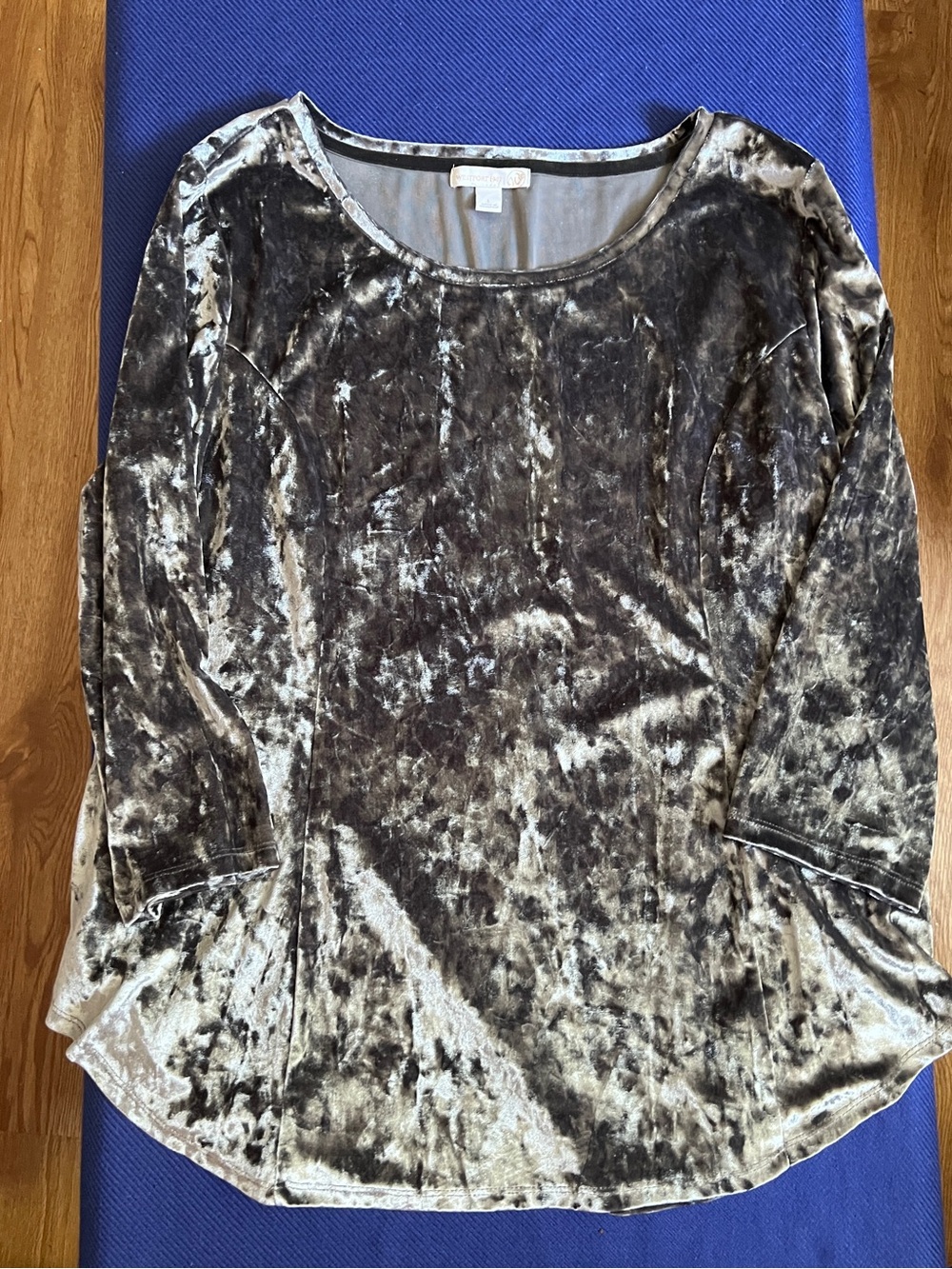 Crushed Velvet 3/4 Sleeve Top Shimmery Silver Grey Black Blouse